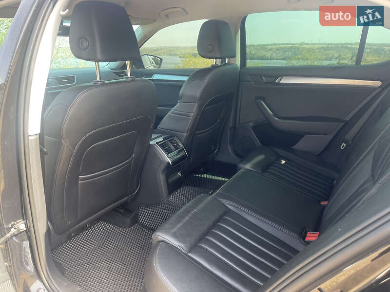 Ліфтбек Skoda Superb 2015 в Дніпрі