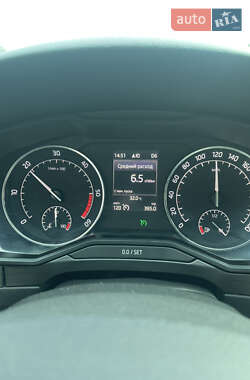 Лифтбек Skoda Superb 2015 в 