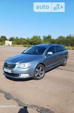 Универсал Skoda Superb 2012 в Ужгороде