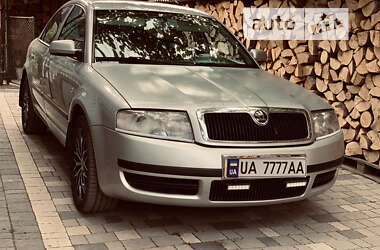 Лифтбек Skoda Superb 2004 в Межгорье