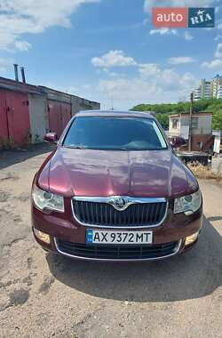Лифтбек Skoda Superb 2009 в 