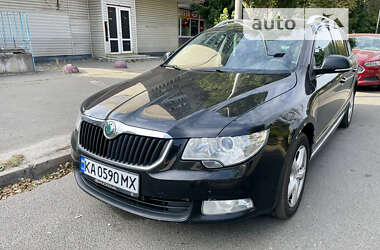 Универсал Skoda Superb 2010 в Киеве