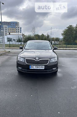 Ліфтбек Skoda Superb 2014 в Львові