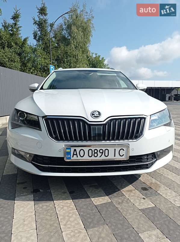 Универсал Skoda Superb 2016 в Ужгороде