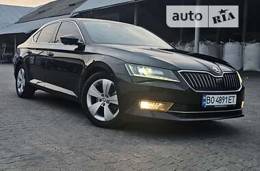 Лифтбек Skoda Superb 2018 в 
