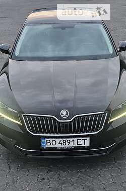 Лифтбек Skoda Superb 2018 в 