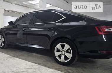 Лифтбек Skoda Superb 2018 в 