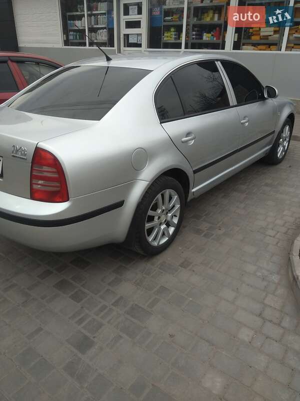 Лифтбек Skoda Superb 2006 в Краснограде