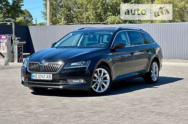 Універсал Skoda Superb 2016 в Дніпрі