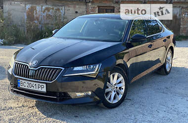 Лифтбек Skoda Superb 2017 в Львове