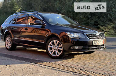 Универсал Skoda Superb 2015 в Сваляве