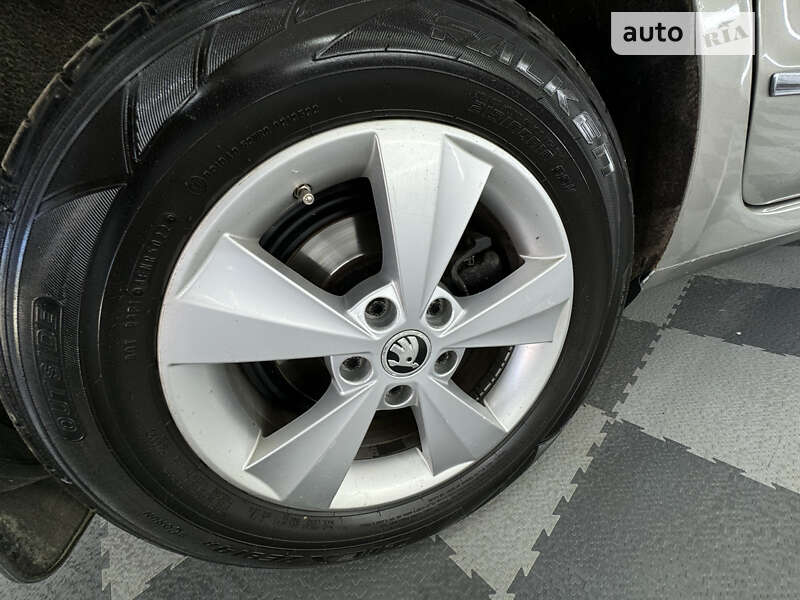 Универсал Skoda Superb 2010 в Трускавце фото 156 Универсал Skoda Superb 2010 в Трускавце