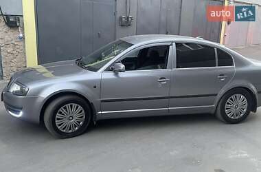 Лифтбек Skoda Superb 2003 в 
