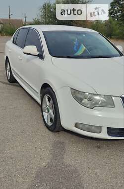 Ліфтбек Skoda Superb 2009 в Запоріжжі