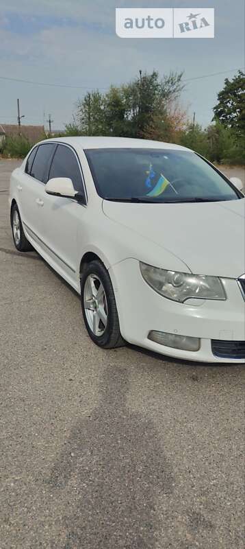 Лифтбек Skoda Superb 2009 в Запорожье