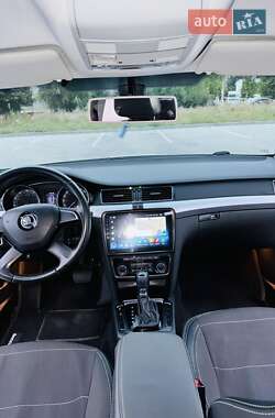 Лифтбек Skoda Superb 2013 в 