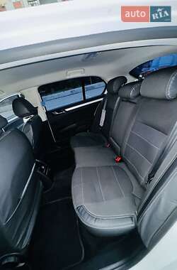 Лифтбек Skoda Superb 2013 в 