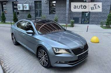 Лифтбек Skoda Superb 2015 в Броварах