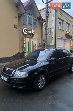 Лифтбек Skoda Superb 2005 в Николаеве