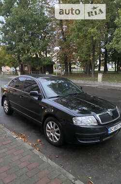 Лифтбек Skoda Superb 2005 в Николаеве