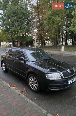 Лифтбек Skoda Superb 2005 в Николаеве