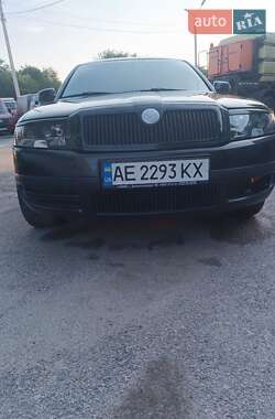 Лифтбек Skoda Superb 2006 в Днепре