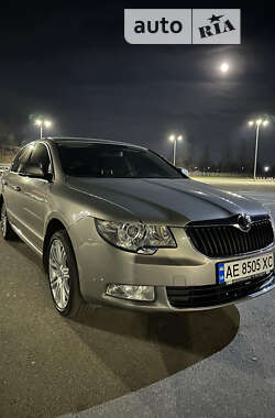 Ліфтбек Skoda Superb 2010 в Дніпрі