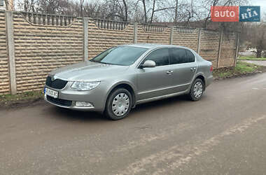 Лифтбек Skoda Superb 2010 в 