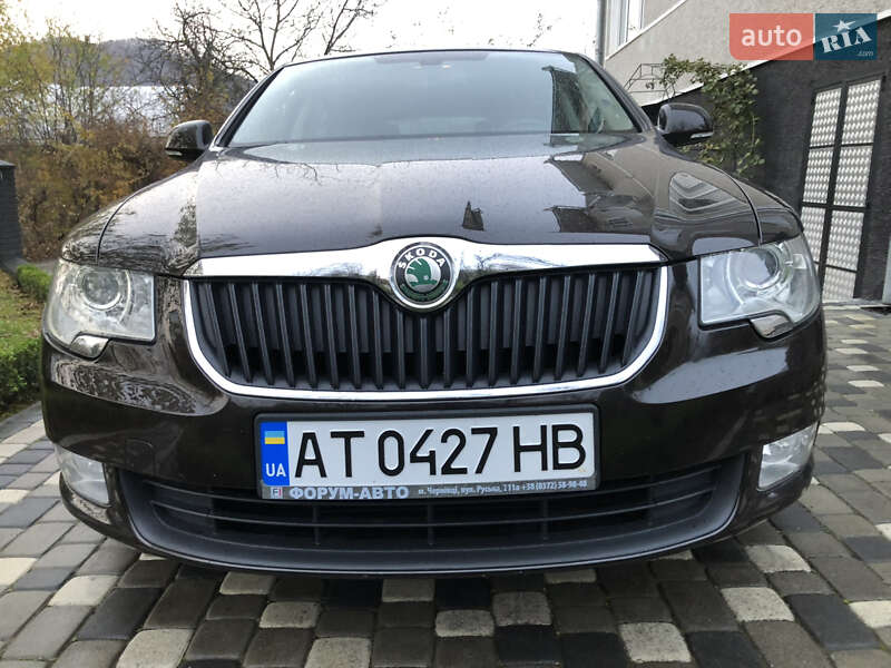 Лифтбек Skoda Superb 2012 в Ивано-Франковске