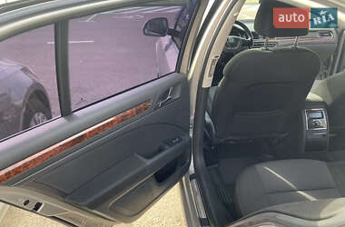 Лифтбек Skoda Superb 2012 в 