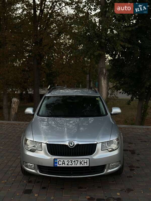 Универсал Skoda Superb 2012 в 