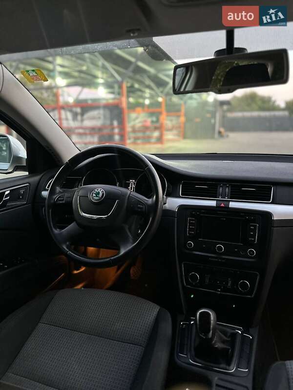 Универсал Skoda Superb 2012 в Смеле