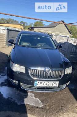 Універсал Skoda Superb 2010 в Дніпрі