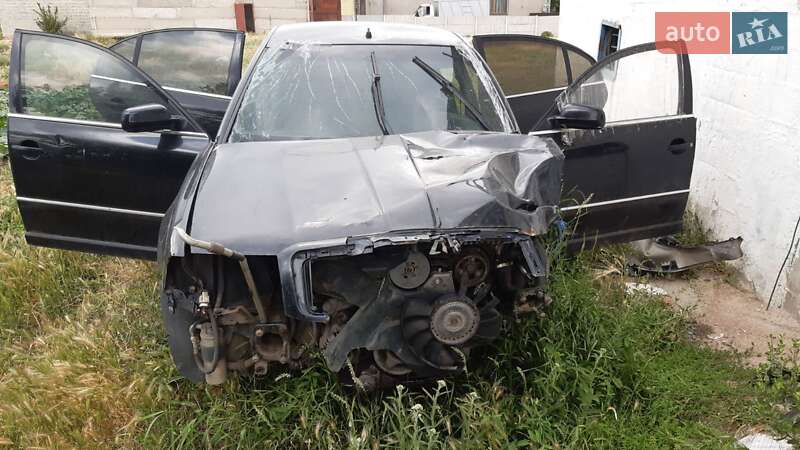 Лифтбек Skoda Superb 2002 в 