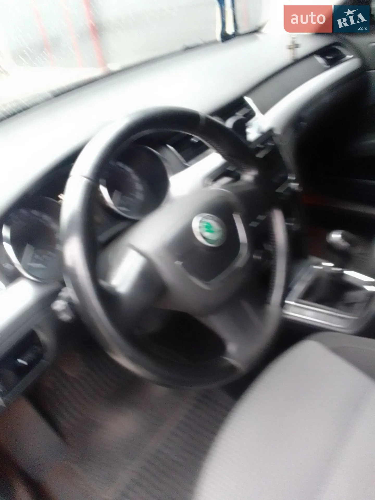 Skoda Superb 2011 VIN TMBAJ73T3C9036183 фото оголошення 6 з 11