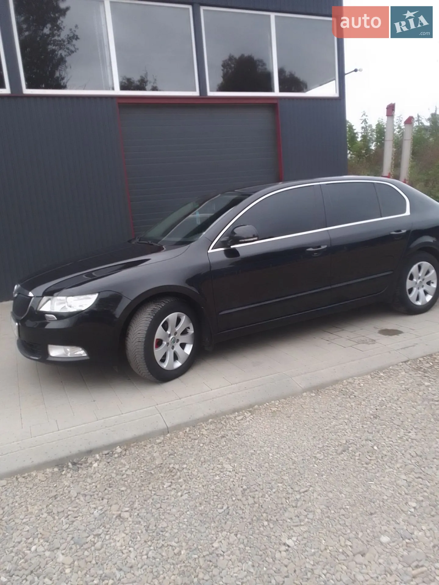 Skoda Superb 2011 VIN TMBAJ73T3C9036183 фото оголошення 2 з 11