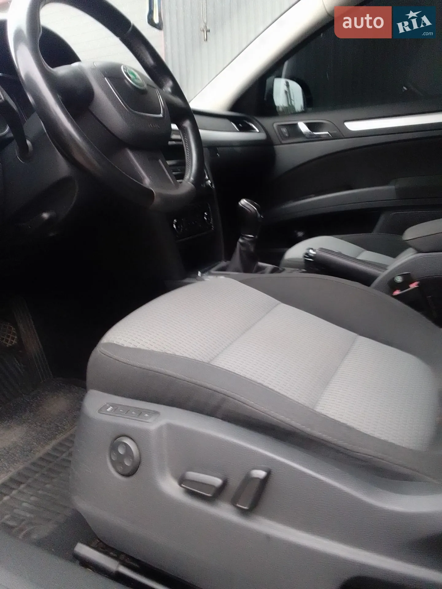 Skoda Superb 2011 VIN TMBAJ73T3C9036183 фото оголошення 7 з 11