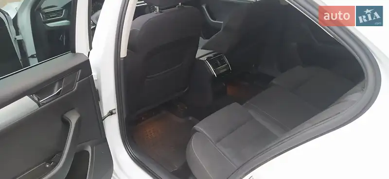 Skoda Superb 2017 VIN TMBAL4NP8JB300108 фото оголошення 10 з 53