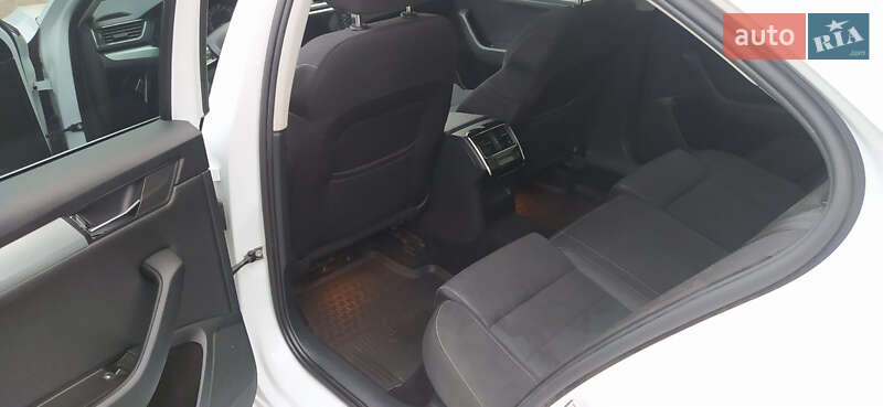 Лифтбек Skoda Superb 2017 в Карловке