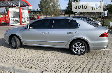 Лифтбек Skoda Superb 2015 в 