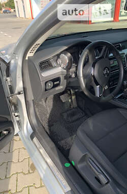 Лифтбек Skoda Superb 2015 в 
