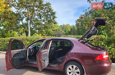 Лифтбек Skoda Superb 2012 в 