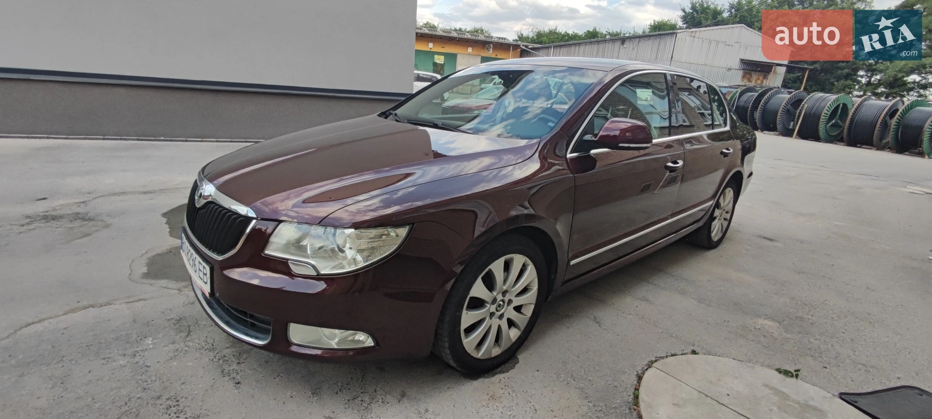 2010 Skoda Superb - мініатюра 3