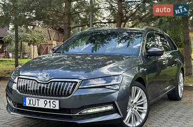 Універсал Skoda Superb 2020 в Дрогобичі