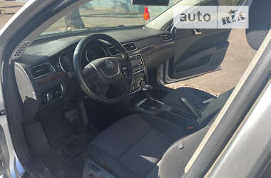 Лифтбек Skoda Superb 2011 в Кривом Роге