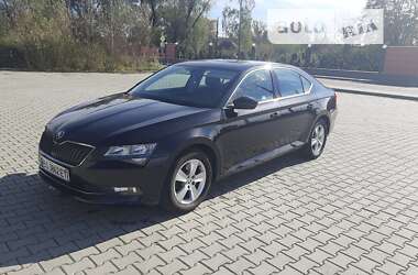 Лифтбек Skoda Superb 2018 в Дрогобыче