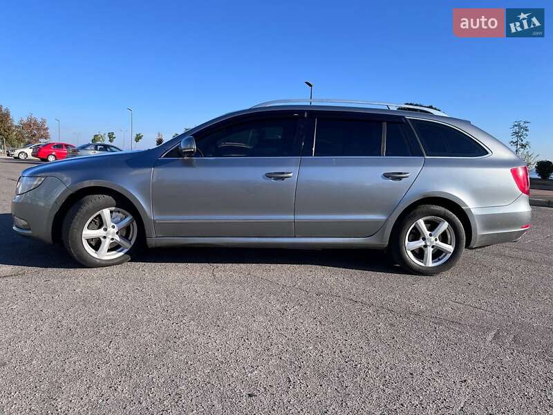 Універсал Skoda Superb 2010 в Черкасах