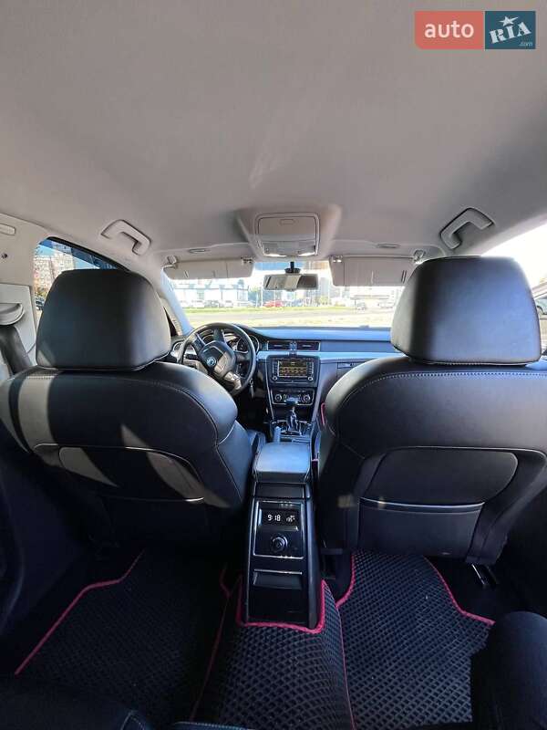 Універсал Skoda Superb 2010 в Черкасах