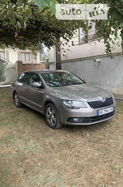 Ліфтбек Skoda Superb 2013 в Тячеві