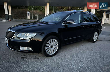 Универсал Skoda Superb 2012 в Житомире